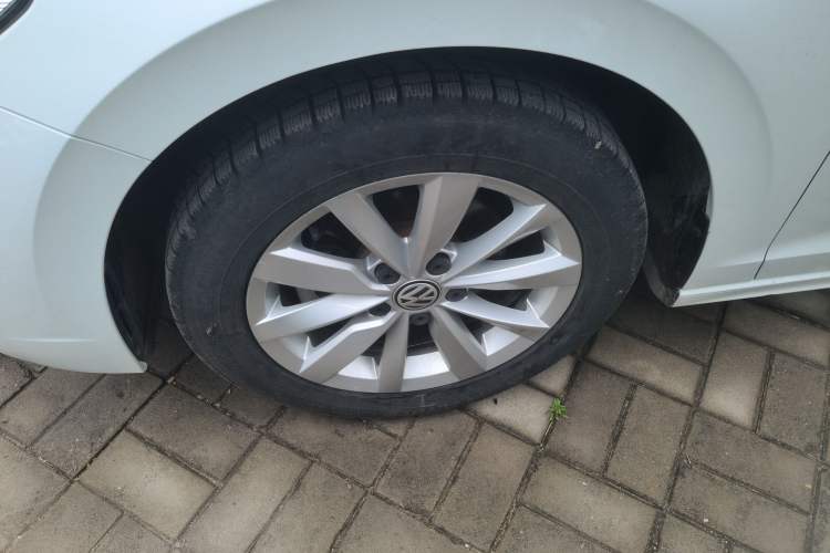 Used Volkswagen Bora 2020 1.5L Automatic Comfort Model Left Front Wheel Hub