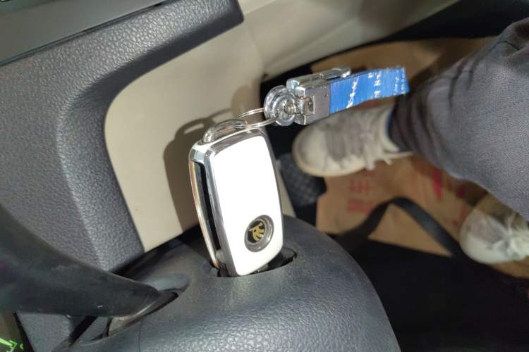 Used Skoda Rapid 2015 1.6L Automatic Smart Selection Model
