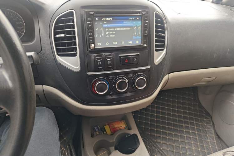 Used FORTHING Lingzhi 2015 V3 1.5L 7-seat Standard Model