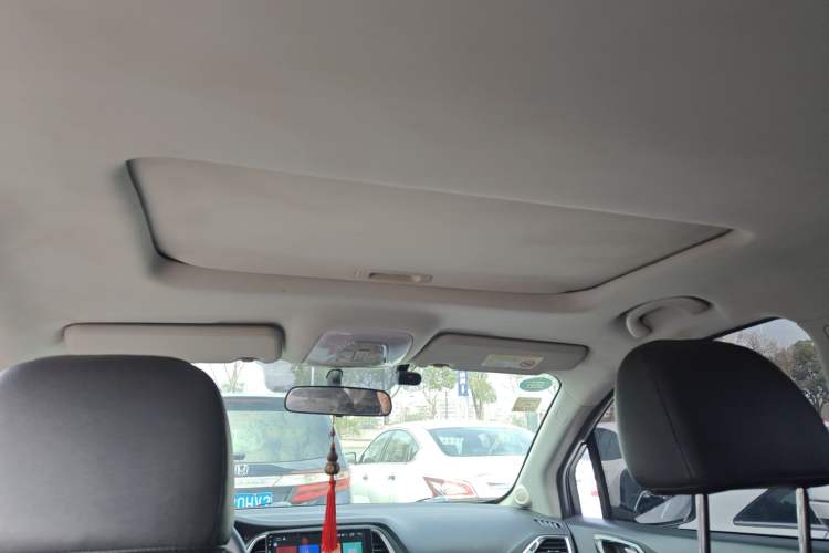 Used GAC Trumpchi GS4 2017 235T G-DCT Two-Wheel Drive Elite Edition
