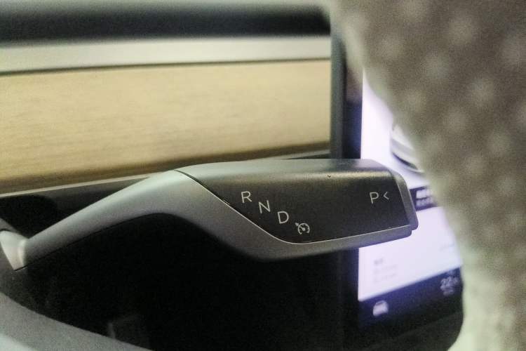 Used Tesla Model Y 2021 Standard Range Rear-Wheel Drive Version