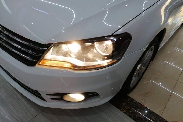 Used Volkswagen Bora 2015 Value Edition 1.6L Manual Fashionable Style
