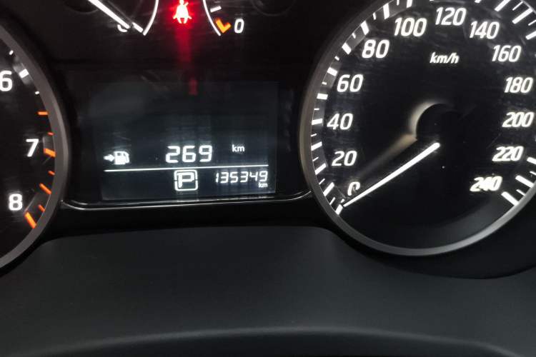 Used Nissan Sylphy 2016 1.6 XL CVT Deluxe Edition Odometer Close Up