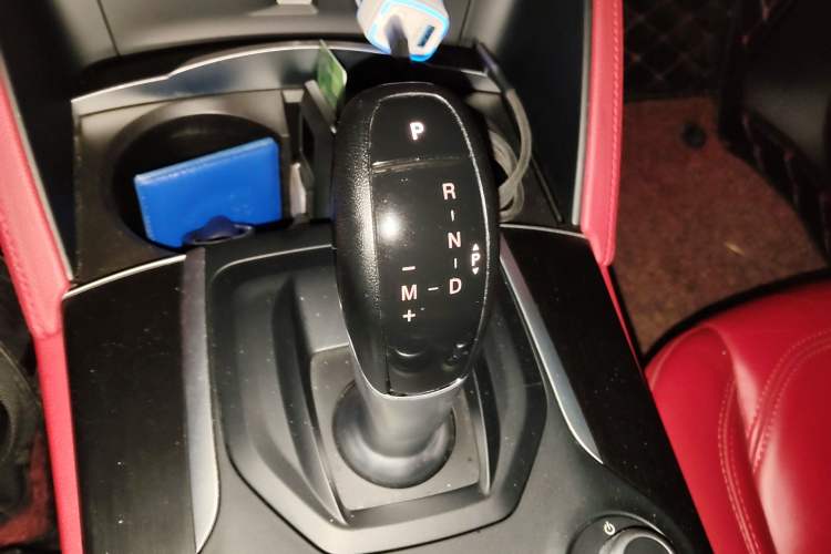 Used Alfa Romeo Stelvio 2017 2.0T 280HP Luxury Edition Gear Lever