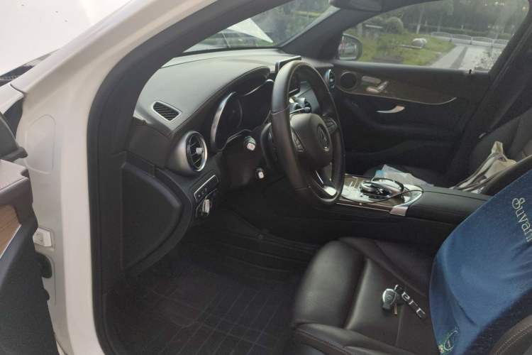 Used Mercedes-Benz GLC Coupe 2019 GLC 260 4MATIC Coupe SUV Driver Seat