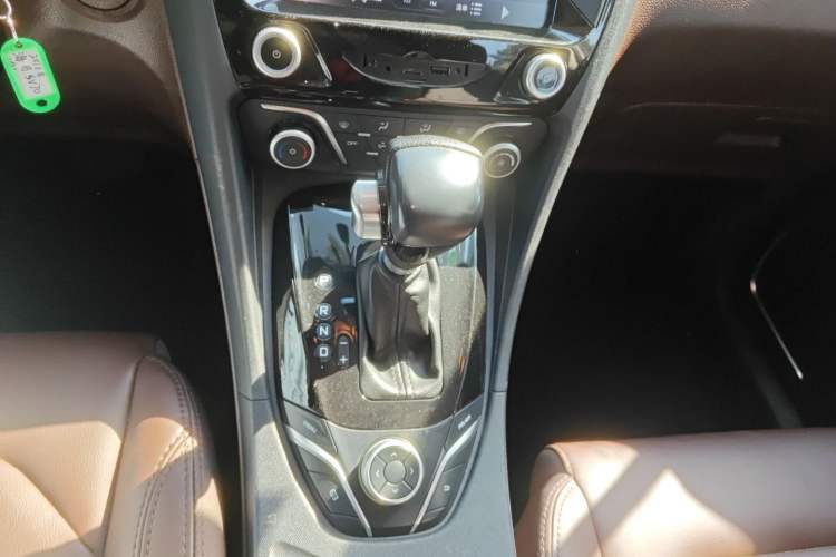 Used Haima V70 2016 1.5T Automatic "Comfort & Enjoyment" 6-Seater