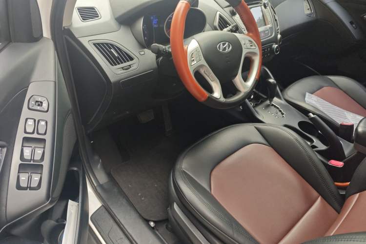 Used Hyundai ix35 2015 2.0L Automatic 2WD Comfort Edition China V Standard Driver Seat