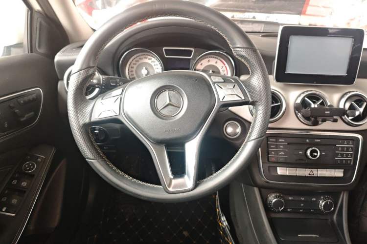 Used Mercedes-Benz GLA 2016 GLA 200 Fashion Model
