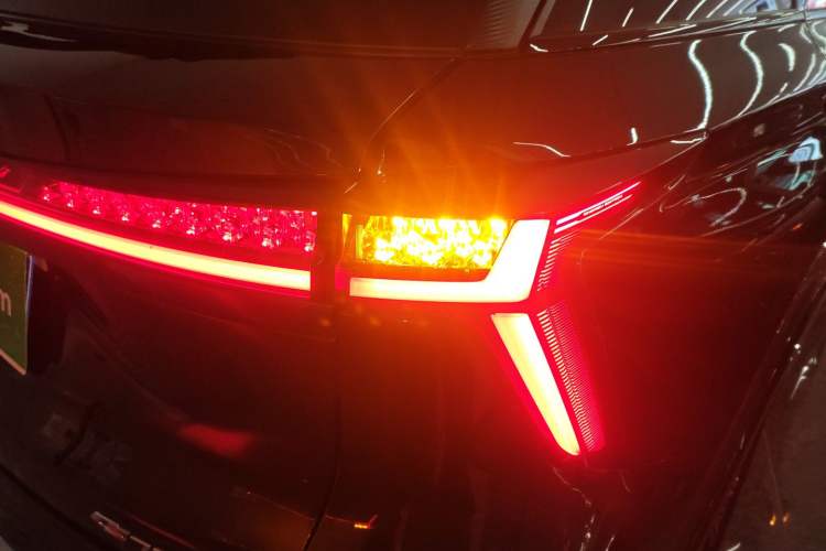 Used Changan CS75 PLUS 2025 Model, 3rd Generation Champion Edition 1.5T Jinghang Version
