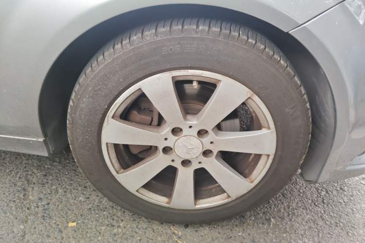 Used Mercedes-Benz C-Class 2013 C 180 CGI Classic Right Front Wheel Hub