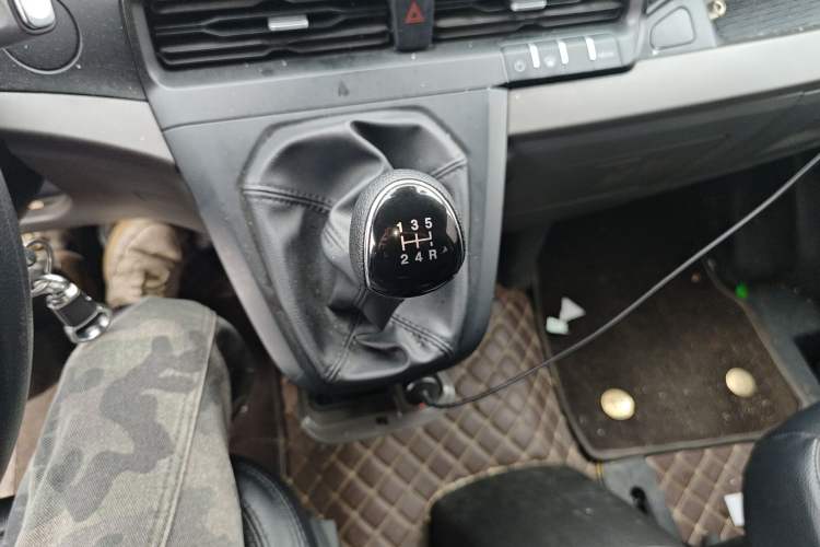 Used Ford Transit 2023 2.0T Diesel Manual Multifunction Commercial Vehicle Short Wheelbase Low Roof 5/6 Seats