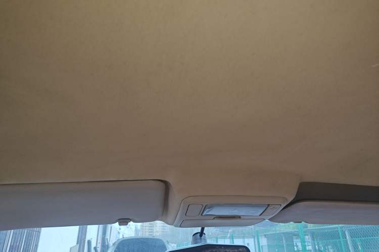 Used Chery Tiggo 2012 Elite Edition Facelift 1.6L Manual Comfort DVVT Headliner