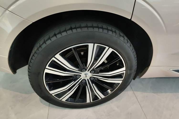 Used Volvo XC60 New Energy 2023 T8 Plug-in Hybrid Long-Range All-Wheel Drive Smart Luxury Edition