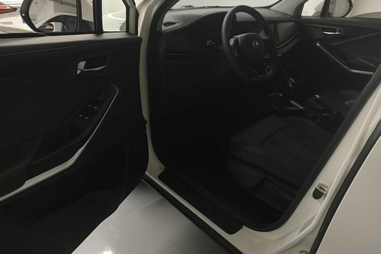 Used CHANGAN CS15 2019 1.5L Manual Enjoyment Model China VI Standard