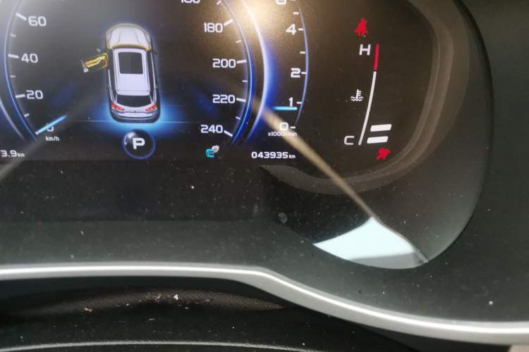 Used Geely Auto Emgrand X7 Sport 2020 1.8TD DCT Two-Wheel Drive Smart Connect 4G-Enabled Version