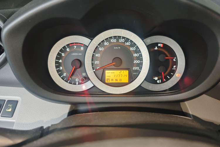 Used Toyota RAV4 2010 2.4L Automatic Deluxe Upgrade Edition
