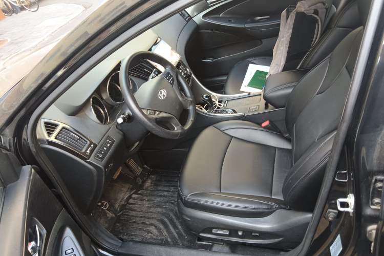 Used Hyundai Sonata 2013 2.0L Automatic Luxury Edition
