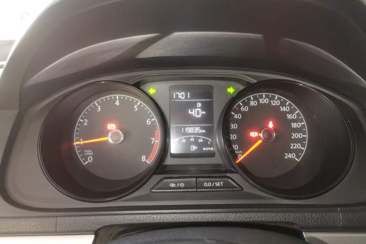 Used Volkswagen Lavida 2015 1.6L Manual Fashion Edition