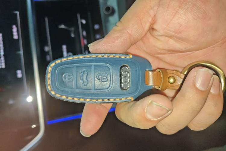 Used Audi A6 2022 allroad quattro Explorer 55 TFSI Prestige Off-Road Model Vehicle Key