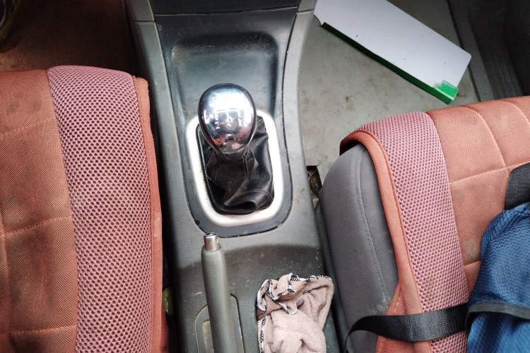 Used Dongfeng Shuaike 2011 1.6L Manual Comfort 7-Seater