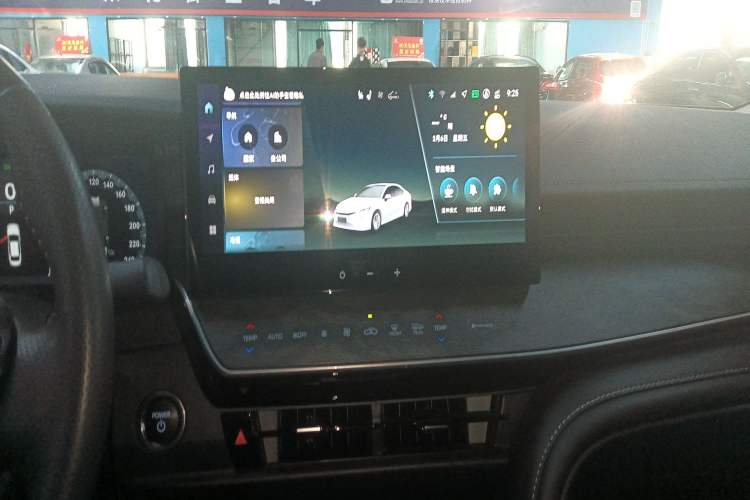 Used Toyota Camry 2024 Dual-Engine 2.5HG Prestige Edition
