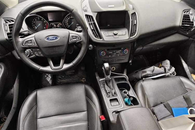 Used Ford Kuga 2018 Facelifted EcoBoost 180 Two-Wheel Drive Luxury Wing Edition Center Console