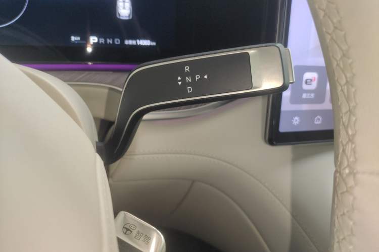 Used Denza N9 2025 Flagship Model