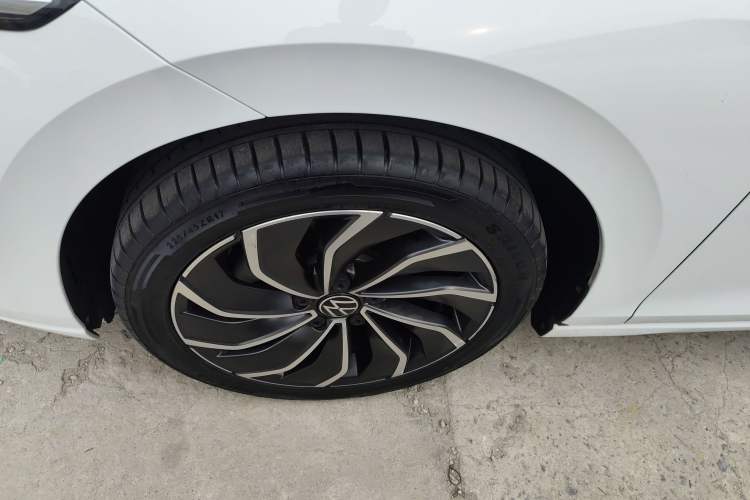 Used Volkswagen Golf 2021 280TSI DSG Pro Left Front Wheel Hub