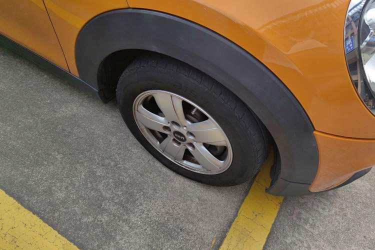 Used MINI 2015 1.2T ONE Five-Door Edition Right Front Wheel Hub