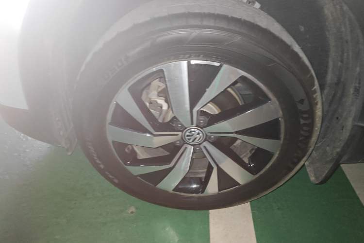 Used Volkswagen Tayron 2022 280TSI Two-Wheel Drive Luxury Smart Connectivity Version
