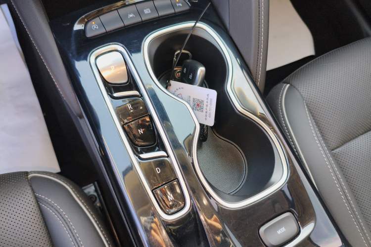 Used Buick Envision 2022 Encore Plus 652T Five-Seat Luxury Model
