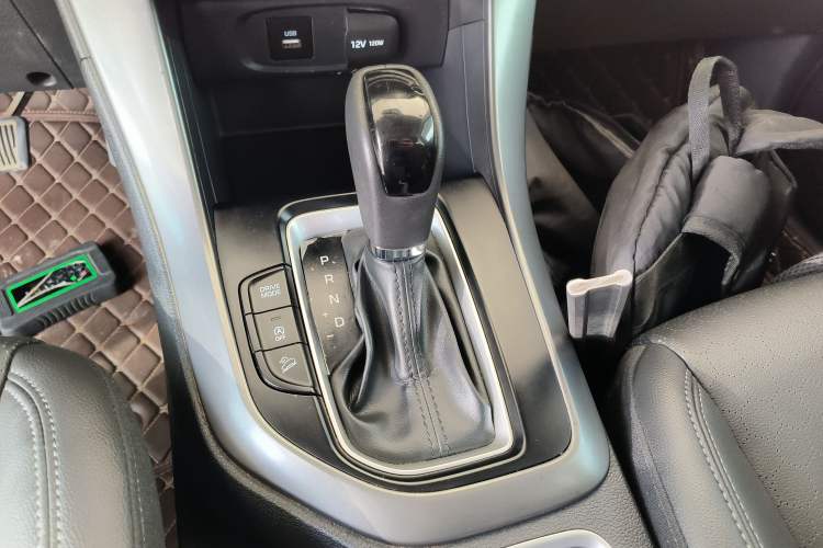 Used Hyundai ix35 2018 2.0L Automatic 2WD Zhiyong·Changxiang Edition Gear Lever