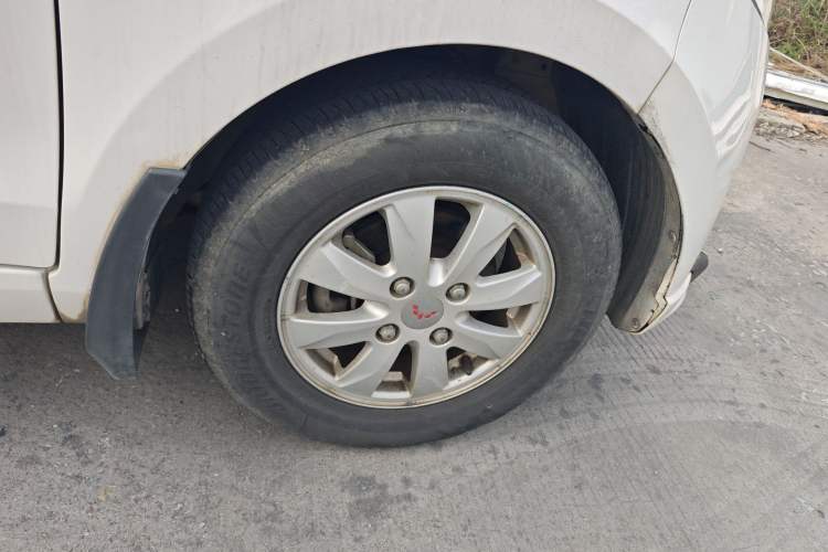 Used Wuling Hongguang 2014 1.5L S Standard Version
