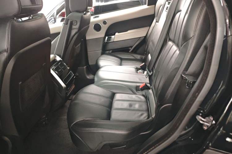 Used Land Rover Range Rover Sport 2015 3.0 SDV6 HSE