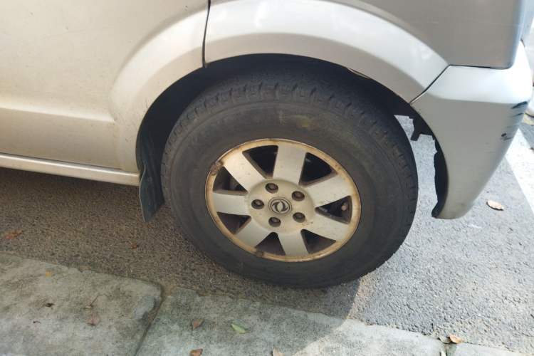 Used Dongfeng Xiaokang C37 2012 1.4L Standard Edition DK13-06