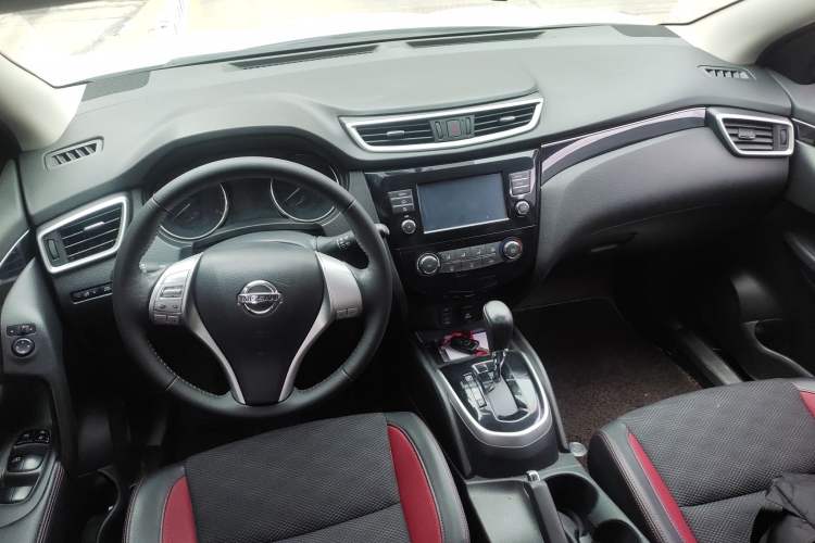 Used Nissan Qashqai 2017 2.0L CVT Smart Enjoyment Version China V Standard Center Console