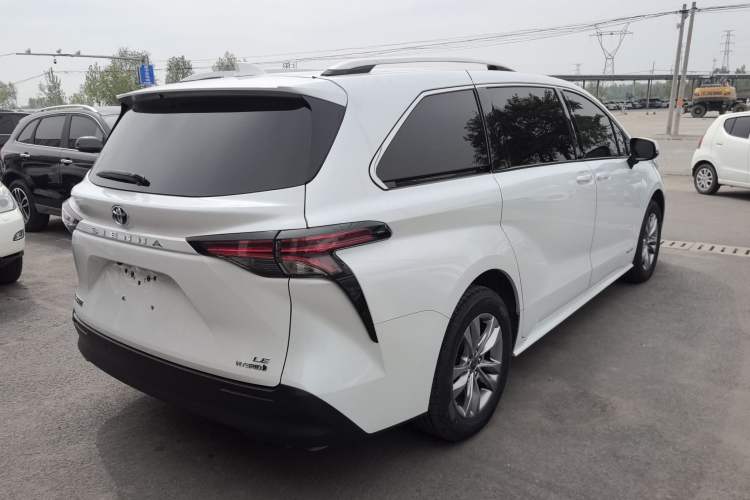 Used Toyota SIENNA 2023 2.5L Hybrid Comfort Edition Rear Right 45 Deg