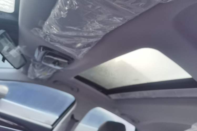 Used Geely Auto Emgrand 2026 Model 5th Generation 1.5T DCT Prestige Edition Headliner