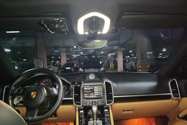 Used Porsche Cayenne 2014 Cayenne Platinum Edition 3.0T
