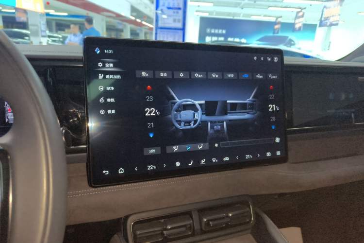 Used Formula Leopard 5 2023 Cloud Ride Flagship Edition Audio And AC Panel