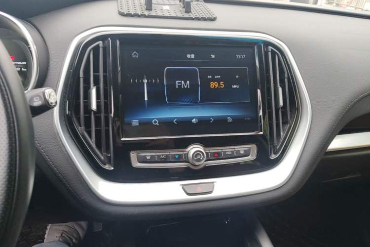 Used JETOUR X70 2018 1.5T Automatic Luxury Edition Audio And AC Panel