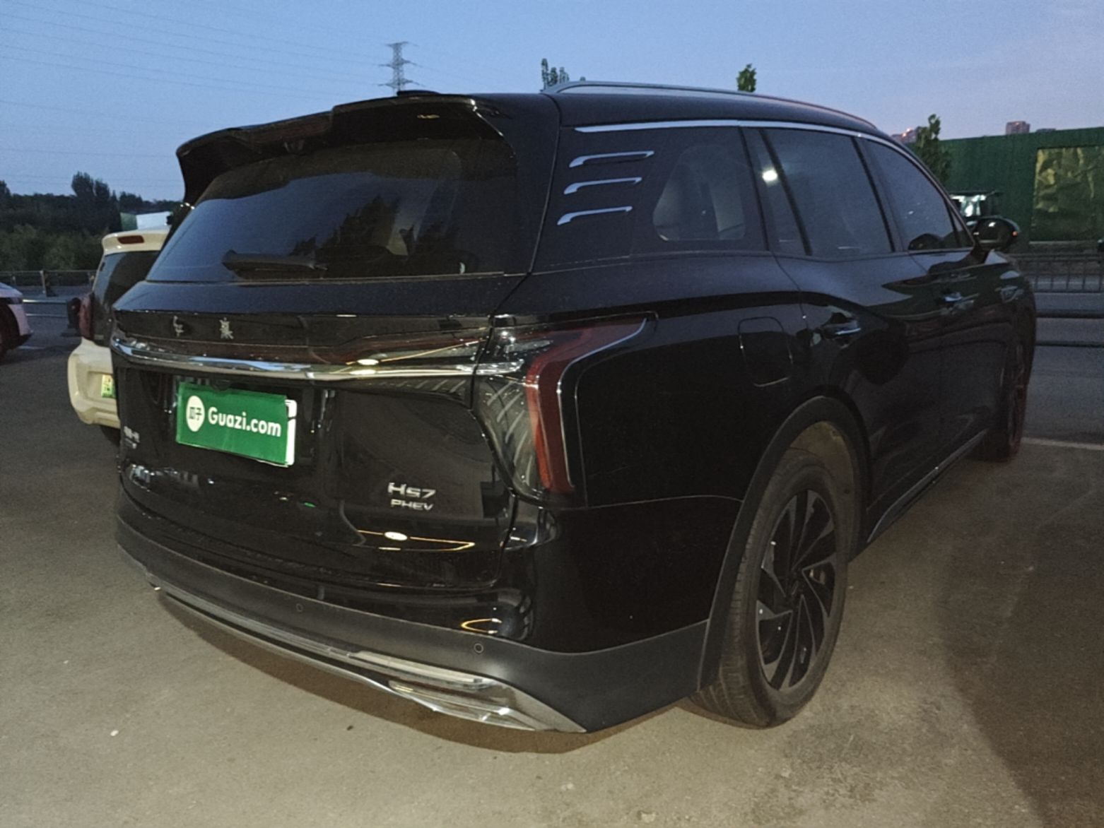 Hongqi HS7 PHEV 2024 2.0T PHEV Four-Wheel Drive Flagship Edition 7 Seats — снимка 6
