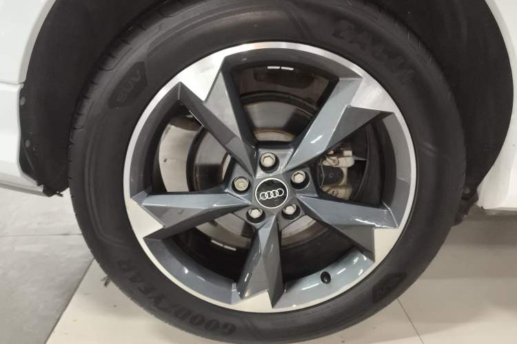 Used Audi Q3 2021 35 TFSI Fashion Dynamic Model