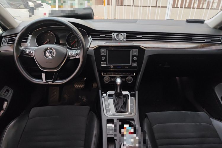 Used Volkswagen Magotan 2018 330TSI DSG Luxury Model
