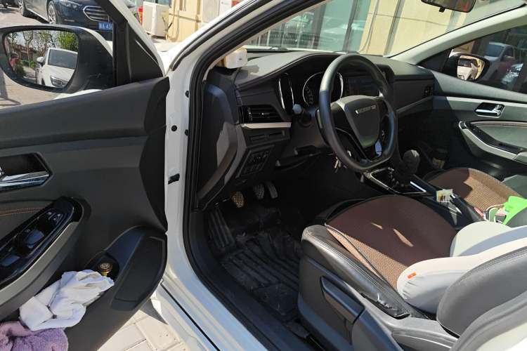 Used Venucia T70 2019 1.6L Manual Classic Edition