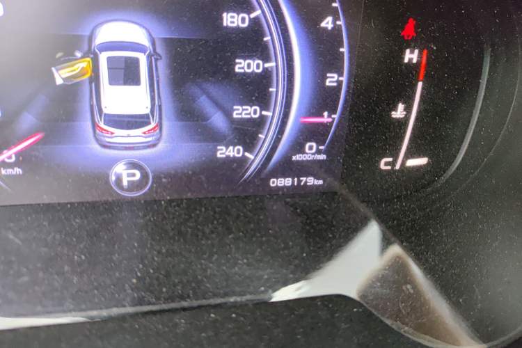 Used Geely Auto Emgrand X7 Sport 2018 1.8TD Automatic Two-Wheel Drive Smart Connect 4G Internet Edition