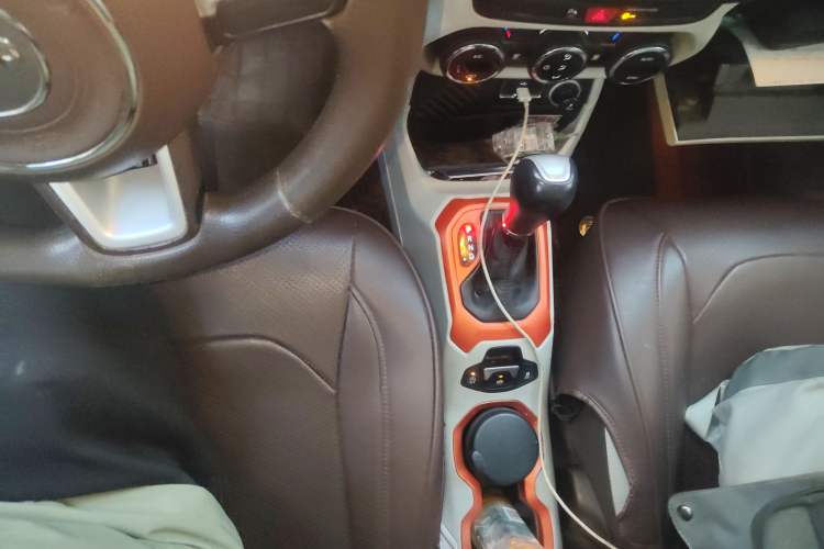 Used Jeep Renegade 2016 1.4T Automatic Jingneng Version+ Gear Lever