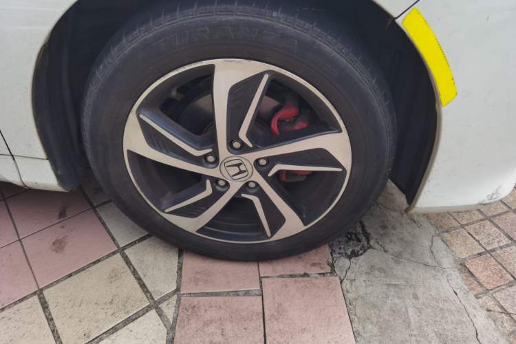 Used Honda Odyssey 2015 Revised Version 2.4L Supreme Edition Right Front Wheel Hub