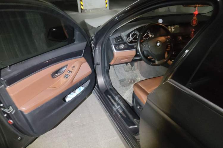 Used BMW 5 Series 2012 520i Elegant Edition