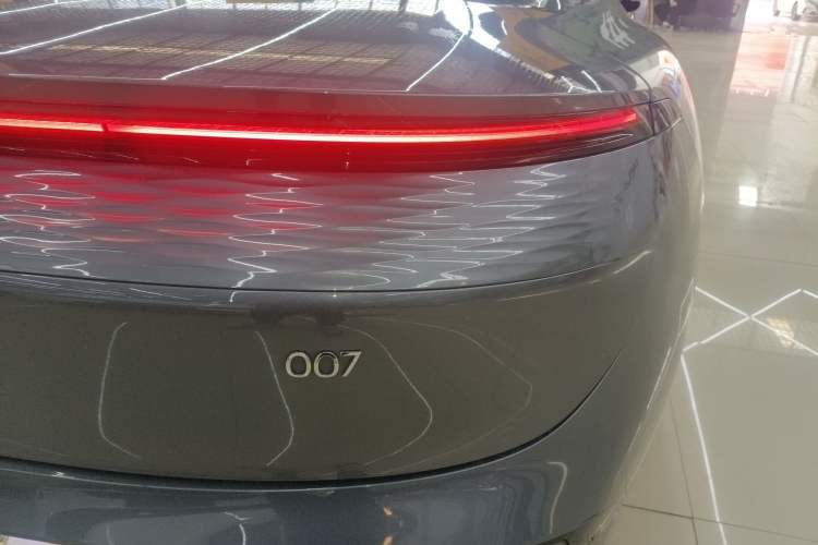 Used Zeekr 007 2024 Rear-Drive Enhanced Version 75 kWh Right Rear Taillight